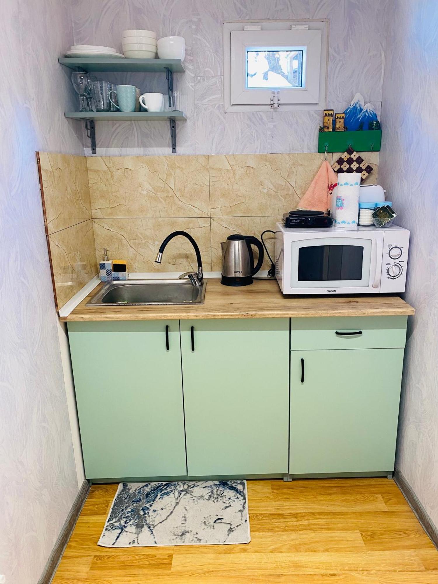 Guesthouse Nene Mestia Eksteriør bilde